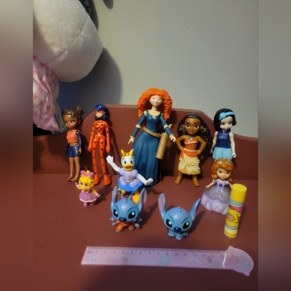 Random Toy Bundle - Picture 4 of 4